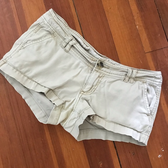 CUTE KAHKI SHORTS - Picture 4 of 6